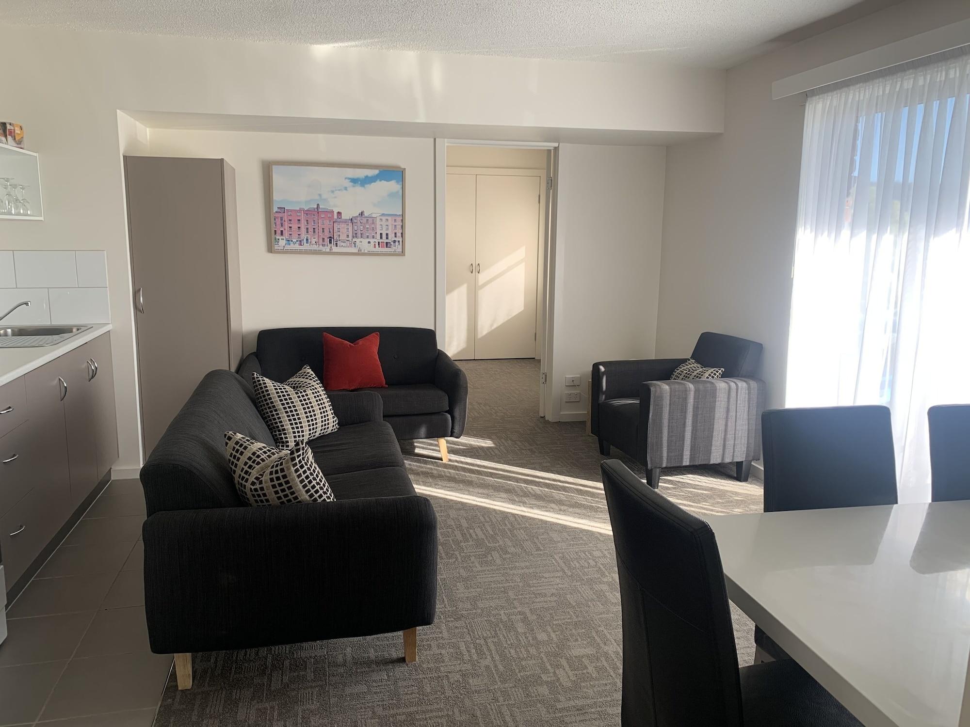 Aparthotel Adina Place 3*