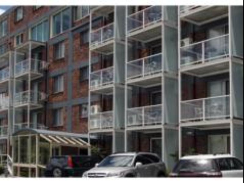 Adina Place Aparthotel 3*
