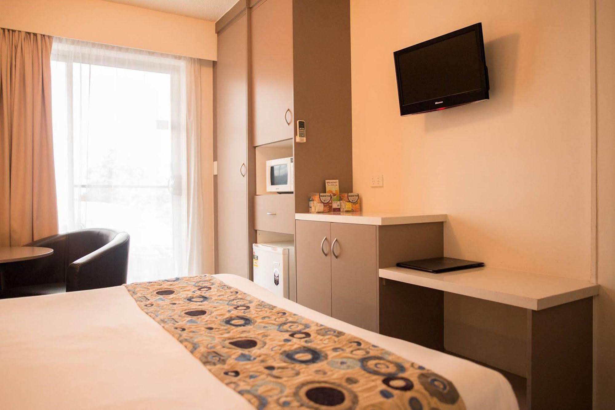Adina Place Aparthotel